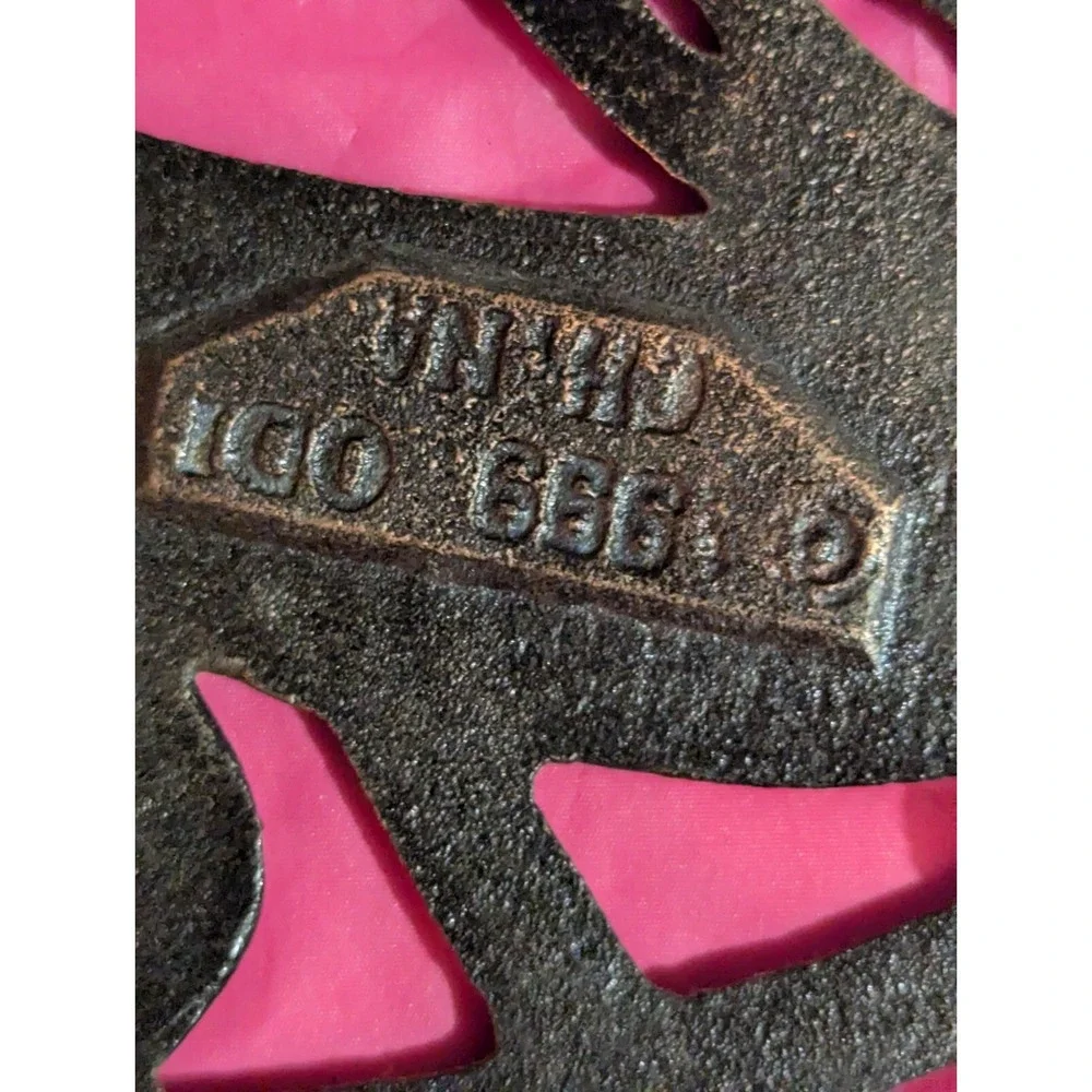 Cast Iron kitchen vintage trivet egg bowl‎ measuring cup spoon mixer design